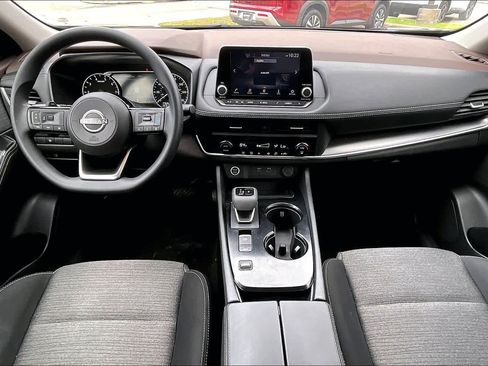 Certified 2023 Nissan Rogue SV image 15