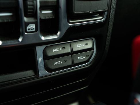 Used 2021 Jeep Wrangler Unlimited Sahara w/ LED Lighting Group image 37