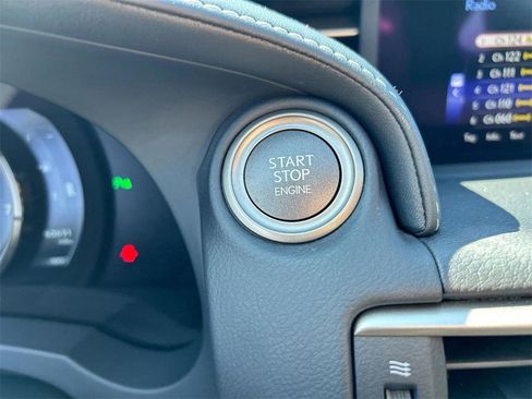 Used 2016 Lexus RC 200t image 15