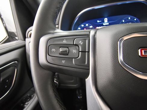 Used 2024 GMC Yukon SLE image 21