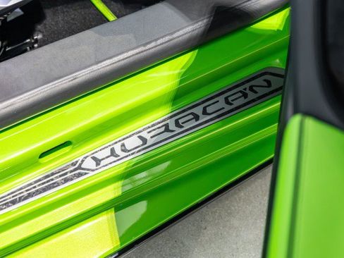 Used 2022 Lamborghini Huracan EVO RWD image 46