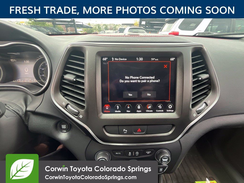 Used 2019 Jeep Cherokee Trailhawk w/ Comfort/Convenience Group AWD/4WD image 15