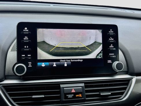 Used 2019 Honda Accord Sport image 10