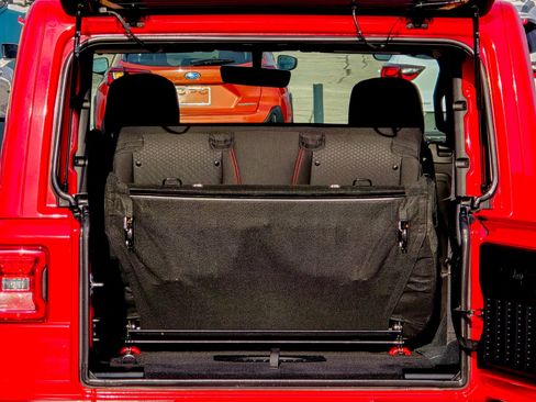 Used 2022 Jeep Wrangler Rubicon w/ Safety Group image 41