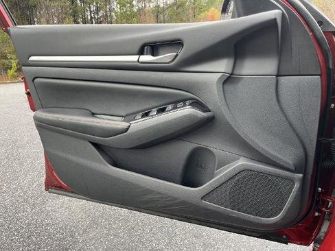 Certified 2024 Nissan Altima 2.0 SR image 13