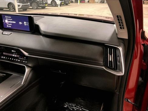 Used 2024 MAZDA CX-90 3.3 Turbo w/ Preferred Plus image 15