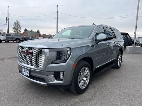 Used 2023 GMC Yukon Denali AWD/4WD image 3