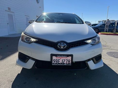 Used 2017 Toyota Corolla iM image 9