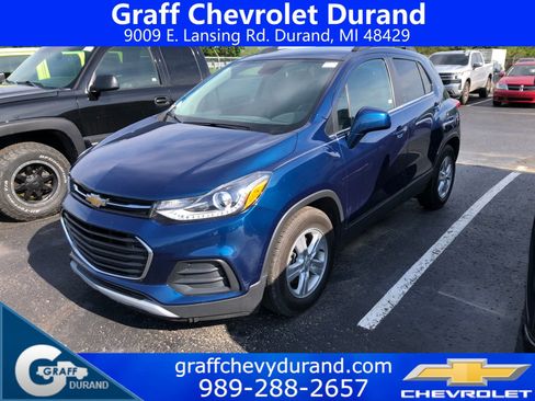 Used 2020 Chevrolet Trax LT w/ LT Convenience Package FWD image 1