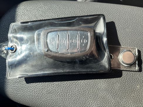 Used 2019 Hyundai Ioniq SEL image 34