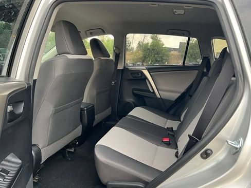 Used 2015 Toyota RAV4 LE FWD image 26