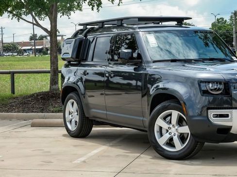 Used 2024 Land Rover Defender 110 S AWD/4WD image 7