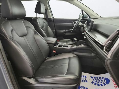 Used 2025 Kia Sorento EX FWD image 28