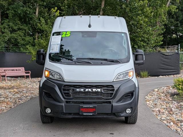 Used 2025 RAM ProMaster 2500 w/ Convenience Group FWD image 9