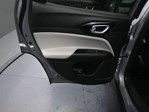 Used 2024 Jeep Compass Limited AWD/4WD image 18