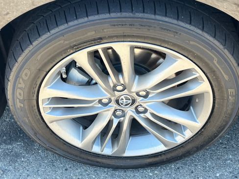 Used 2016 Toyota Camry SE FWD image 10