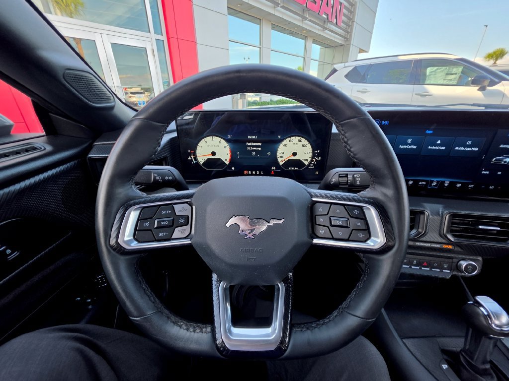 Used 2025 Ford Mustang Coupe RWD image 17
