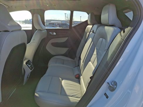 Used 2023 Volvo XC40 B5 Plus w/ Driver Assist Package image 10