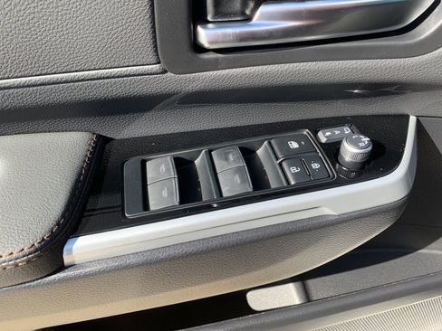 New 2026 Toyota Sienna Platinum AWD/4WD image 12