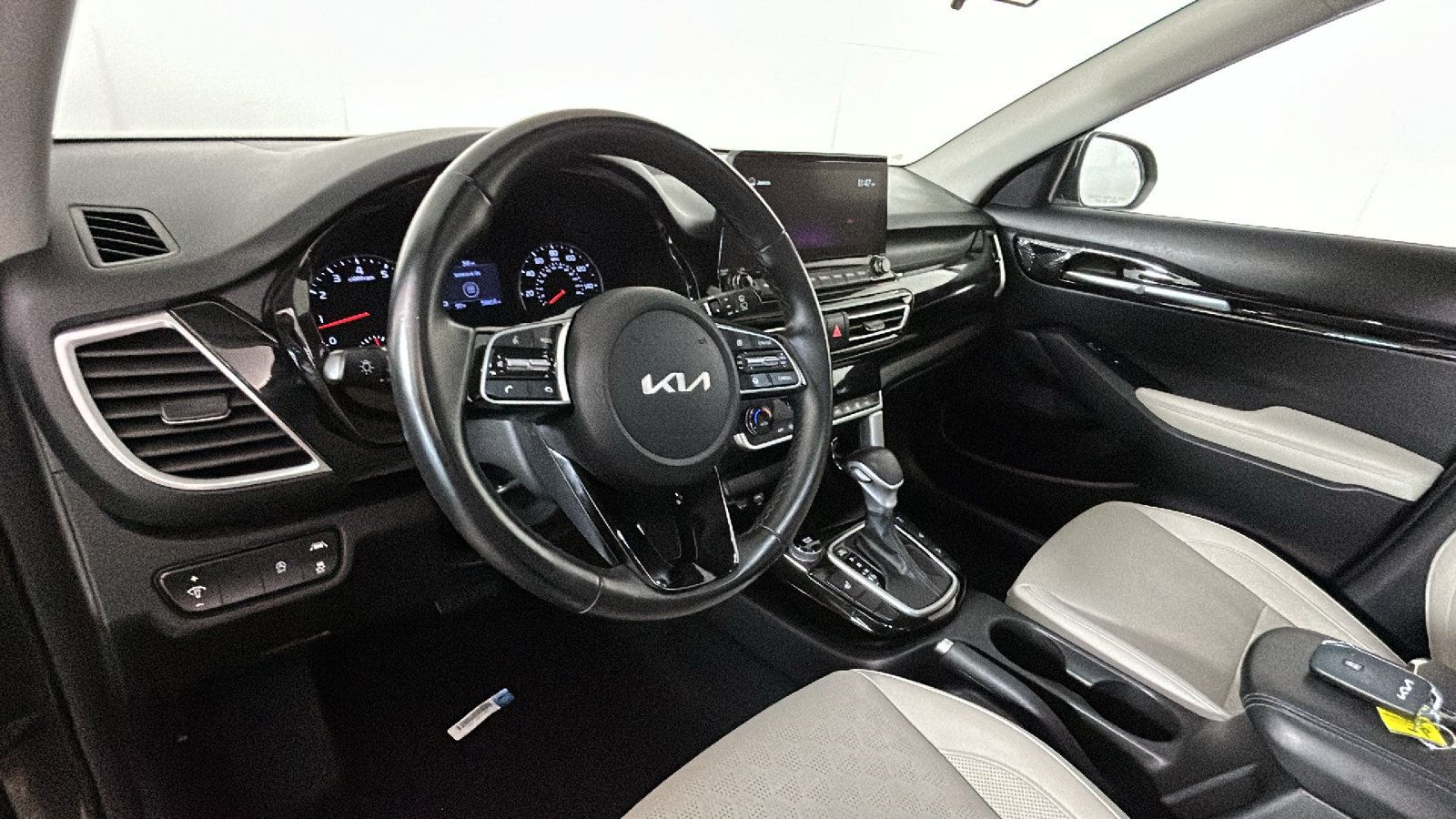 Used 2022 Kia Seltos EX AWD/4WD image 15