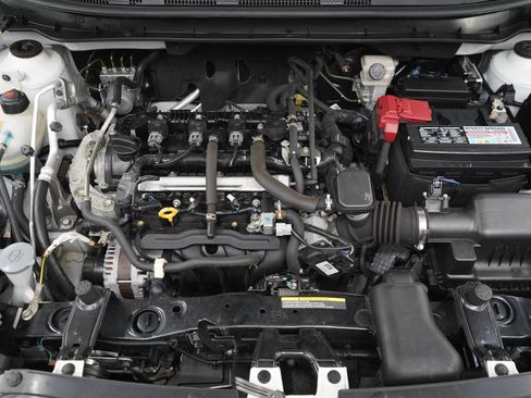 Used 2019 Nissan Kicks S FWD image 28