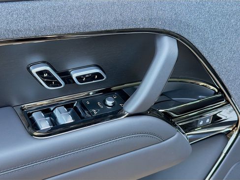 New 2026 Land Rover Range Rover Sport Dynamic SE image 23