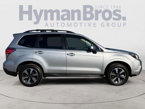 Used 2018 Subaru Forester 2.5i Premium image 2