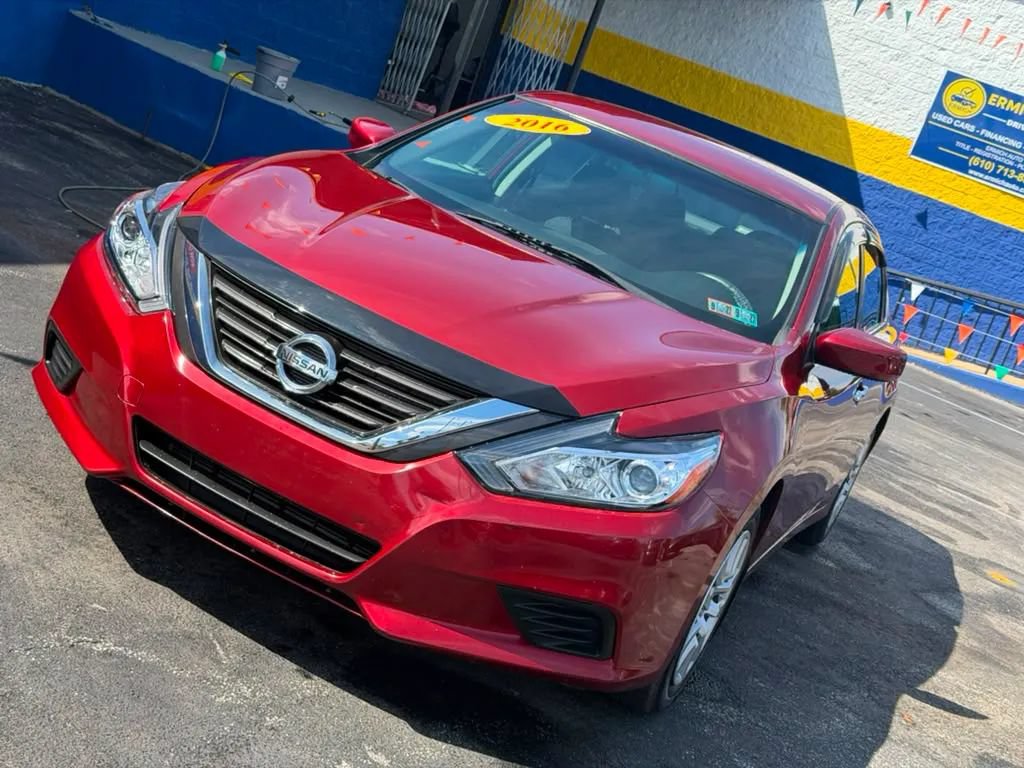 Used 2016 Nissan Altima 2.5 S w/ Power Driver Seat Package FWD image 2