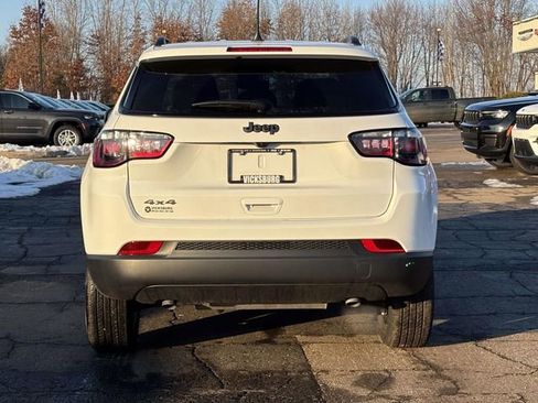 New 2026 Jeep Compass Latitude image 30