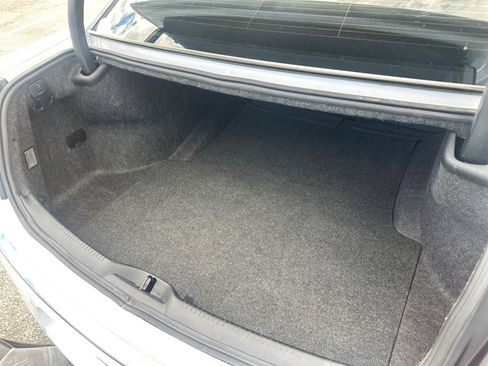 Used 2017 Chrysler 300 C image 26