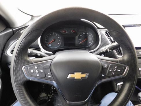 Used 2023 Chevrolet Malibu LT image 6