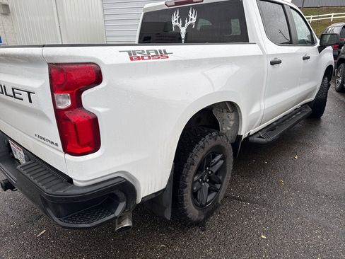 Used 2019 Chevrolet Silverado 1500 Custom Trail Boss w/ Custom Convenience Package image 5