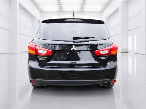 Used 2013 Mitsubishi Outlander Sport SE AWD/4WD image 3
