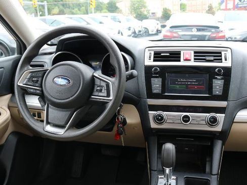 Used 2018 Subaru Outback 2.5i AWD/4WD image 16