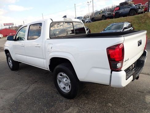 Used 2023 Toyota Tacoma SR image 3