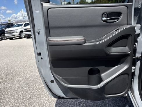 Used 2024 Nissan Frontier PRO-4X w/ Off-Road Protection Package AWD/4WD image 30