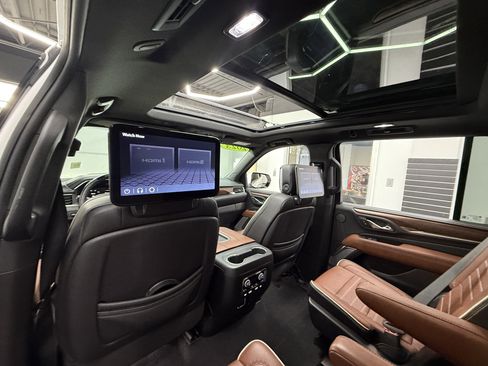 Used 2023 GMC Yukon Denali Ultimate image 24