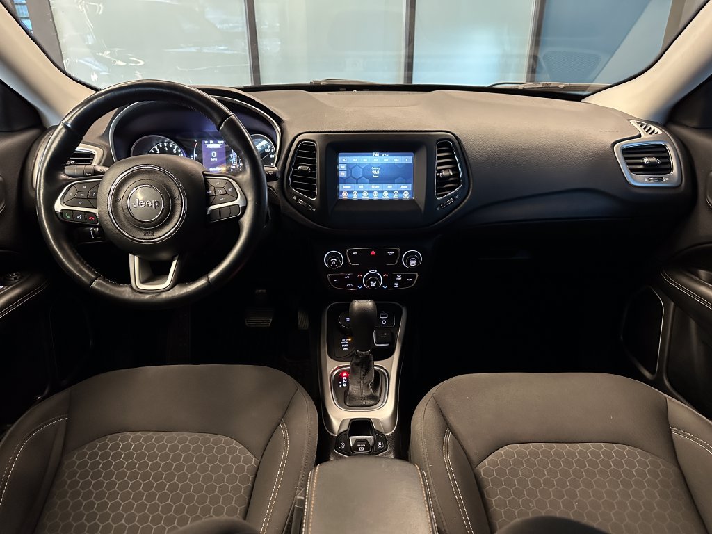 Used 2020 Jeep Compass Sport w/ Cold Weather Group AWD/4WD image 9
