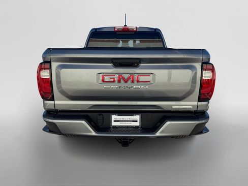 Used 2023 GMC Canyon Elevation w/ Convenience Package image 4