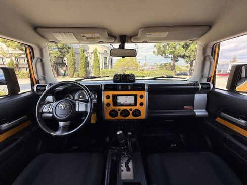 Used 2007 Toyota FJ Cruiser 4WD image 19