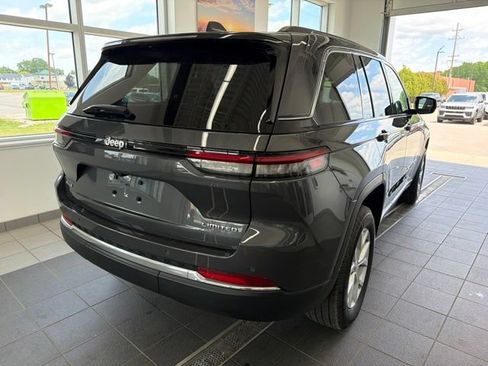 Used 2022 Jeep Grand Cherokee Limited AWD/4WD image 5