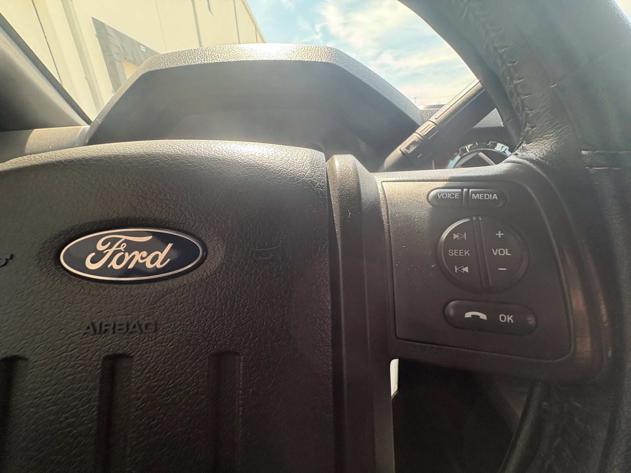 Used 2011 Ford F250 Lariat w/ Lariat Interior Pkg RWD image 30