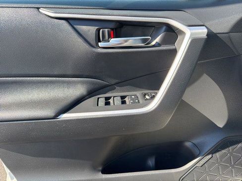 Certified 2022 Toyota RAV4 XLE w/ Convenience Package image 19