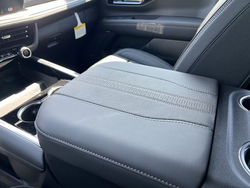 New 2026 Chevrolet Tahoe High Country AWD/4WD image 29