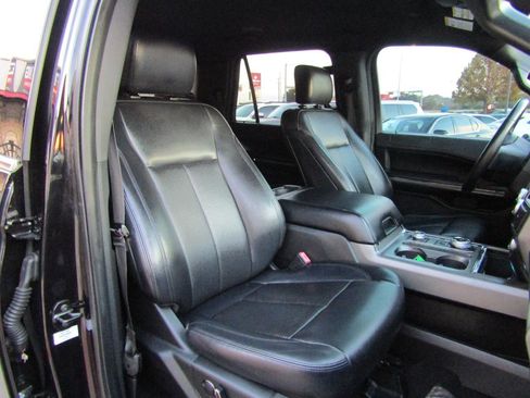 Used 2019 Ford Expedition XLT w/ Equipment Group 201A image 12