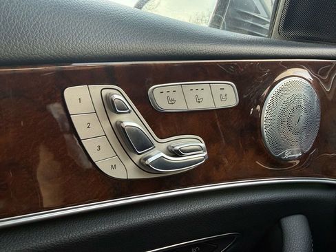 Used 2017 Mercedes-Benz E 300 image 14