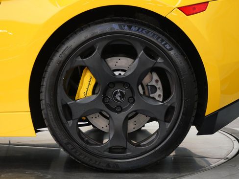 Used 2004 Lamborghini Gallardo AWD/4WD image 11