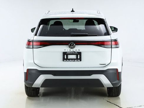 New 2026 Volkswagen Tiguan S image 8