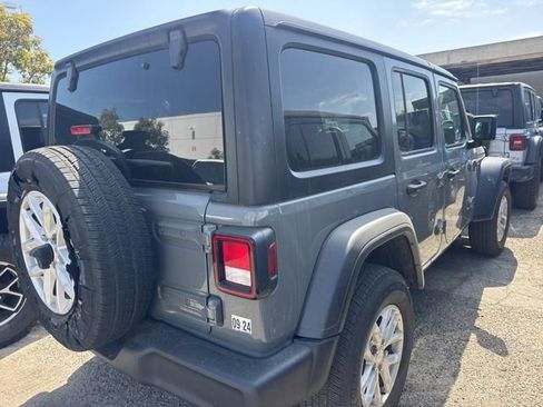 Used 2023 Jeep Wrangler Unlimited Sport AWD/4WD image 4