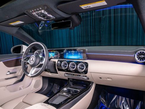 New 2026 Mercedes-Benz CLA 250 image 4